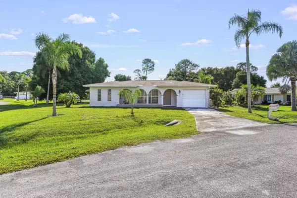 Port Saint Lucie, FL 34952,201 SE Camino CT