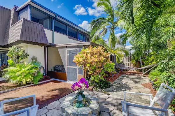 Palm Beach Gardens, FL 33410,3530 E E Gardens East DR B