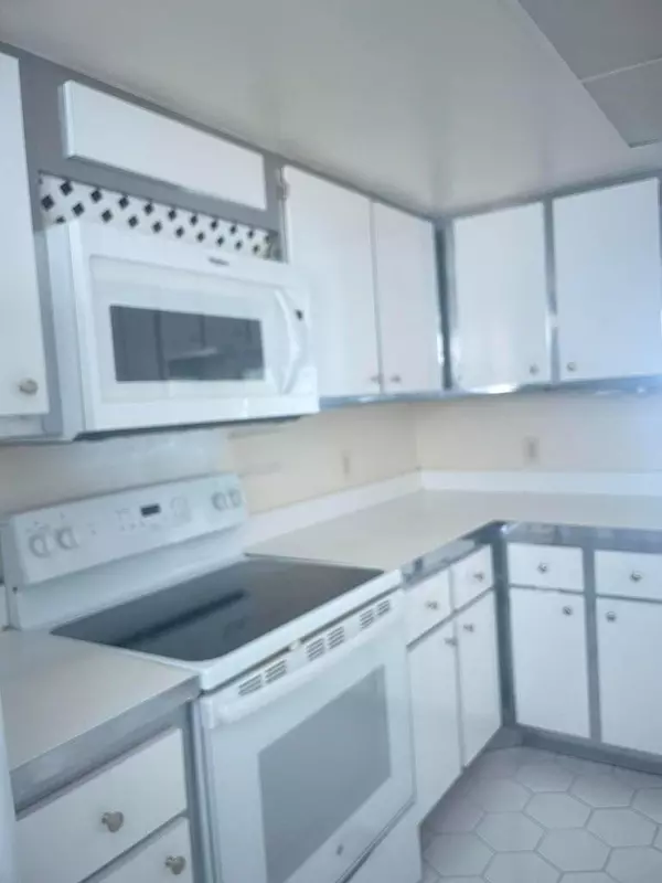 Atlantis, FL 33462,250 John F Kennedy DR 308