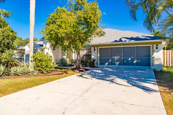 Port Saint Lucie, FL 34984,2711 SE Fall St ST