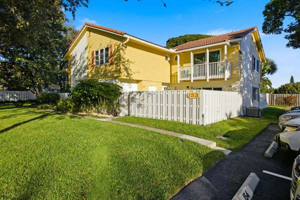 153 Seabreeze Circle CIR, Jupiter, FL 33477