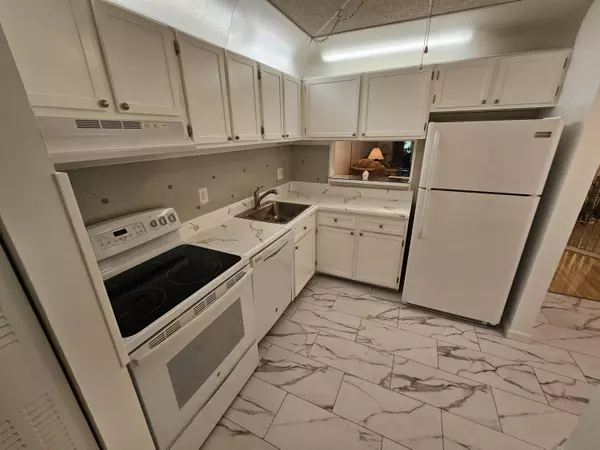 Fort Lauderdale, FL 33308,5300 NE 24th TER 112c