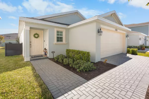 6309 NW Leafmore LN, Port Saint Lucie, FL 34987