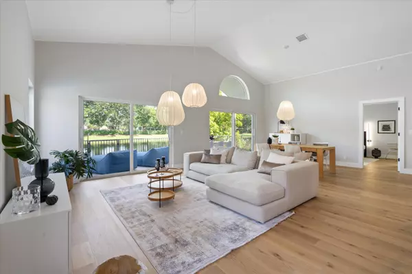 Boca Raton, FL 33428,21767 Philmont CT