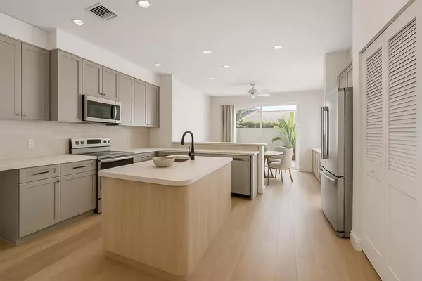 Boca Raton, FL 33496,5309 NW 26th CIR