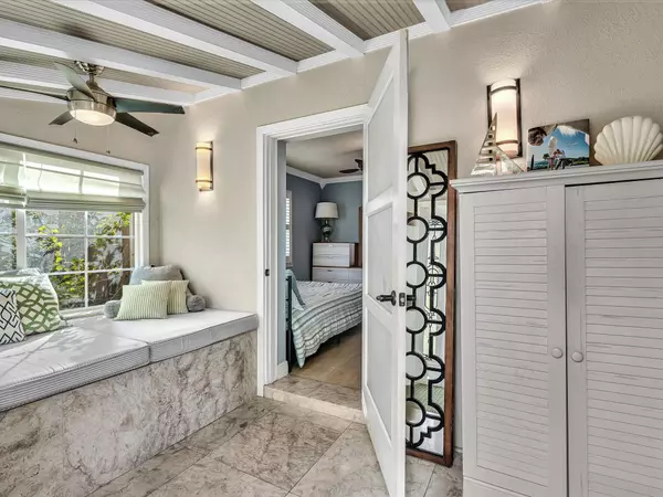 West Palm Beach, FL 33407,436 N 38th ST