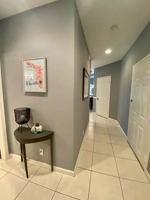 Port Saint Lucie, FL 34986,8379 Mulligan CIR 4524