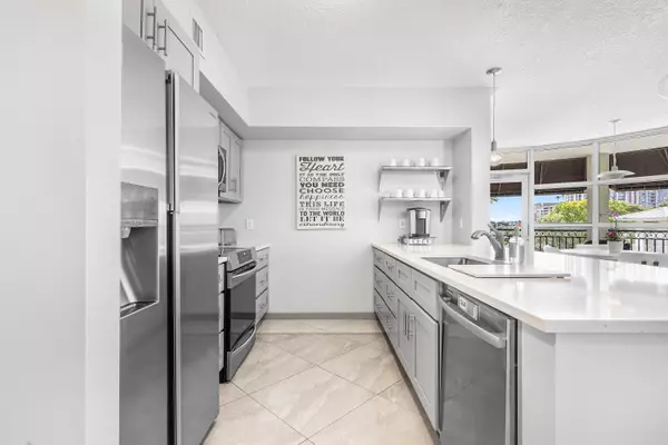 West Palm Beach, FL 33401,600 S Dixie HWY 329