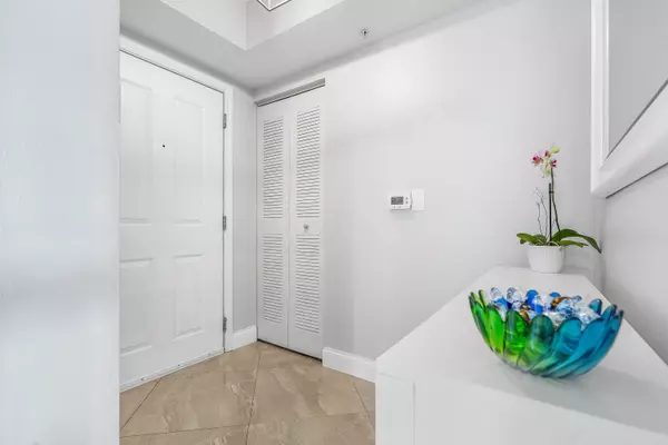 West Palm Beach, FL 33401,600 S Dixie HWY 329