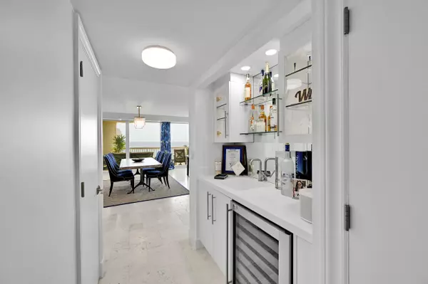 Palm Beach, FL 33480,3300 S Ocean BLVD 508s