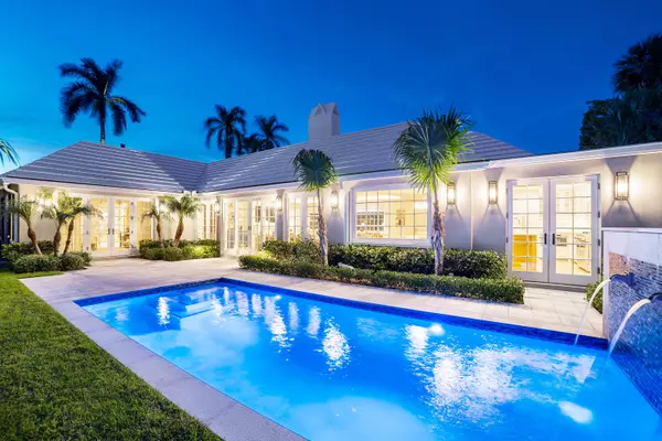 Palm Beach, FL 33480,284 Monterey RD