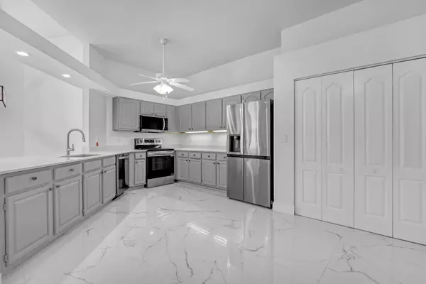 Boca Raton, FL 33496,9789 N Boca Gardens CIR A