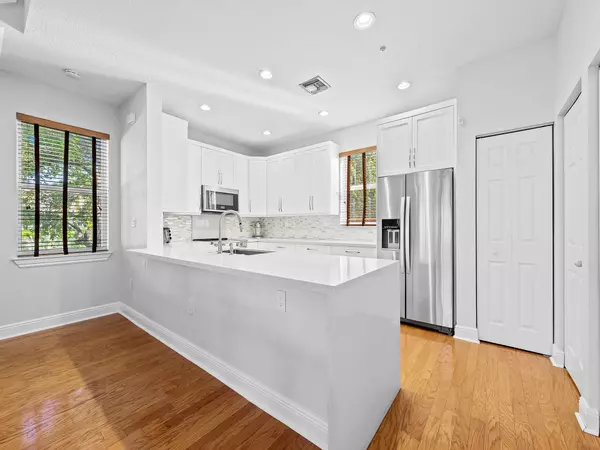 Fort Lauderdale, FL 33315,705 SW 4th AVE