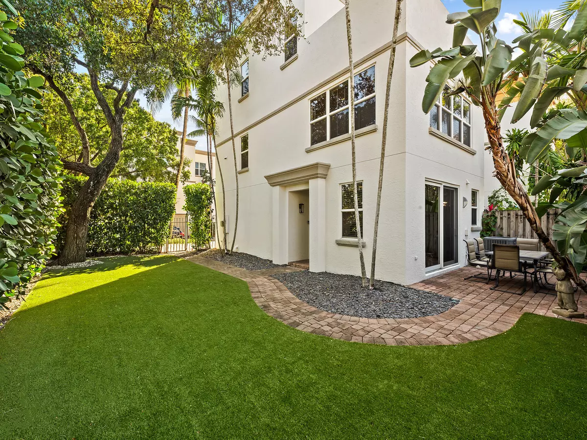 Fort Lauderdale, FL 33315,705 SW 4th AVE