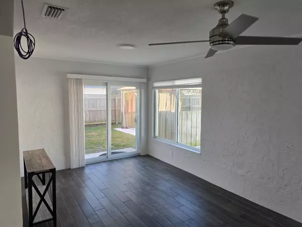 Jupiter, FL 33469,18942 SE Hillcrest DR