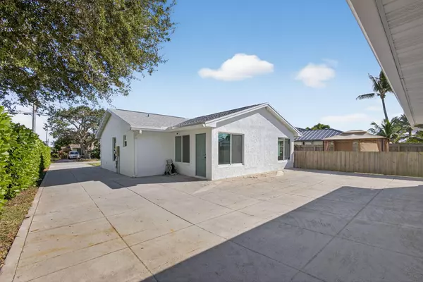 Jupiter, FL 33469,18942 SE Hillcrest DR