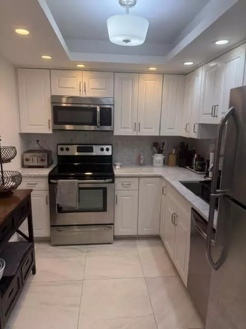 Highland Beach, FL 33487,3215 S Ocean BLVD 210