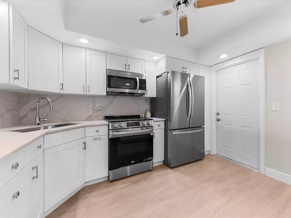 Fort Lauderdale, FL 33308,3111 NE 51st ST 101c