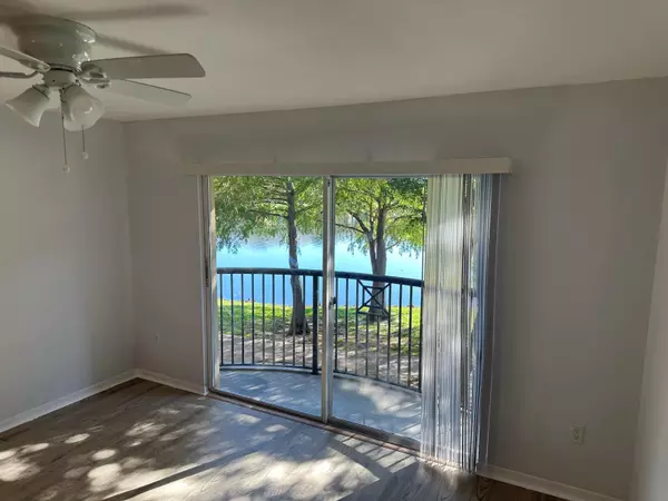 West Palm Beach, FL 33417,4179 N Haverhill RD 609