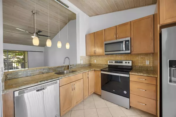 Boca Raton, FL 33431,3939 NE 5th AVE B206