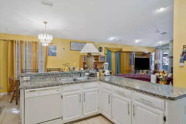 Wellington, FL 33414,13790 Paddock DR