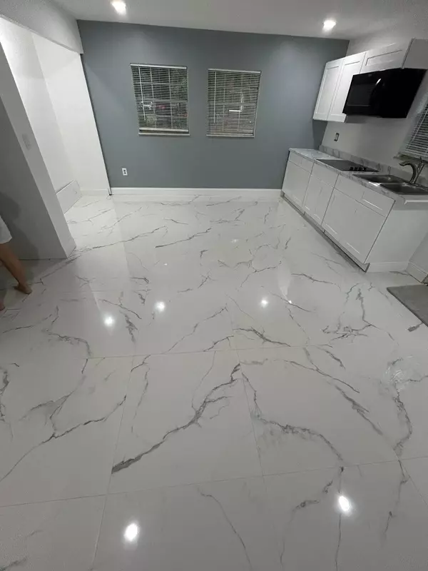 Vero Beach, FL 32960,935 34th AVE