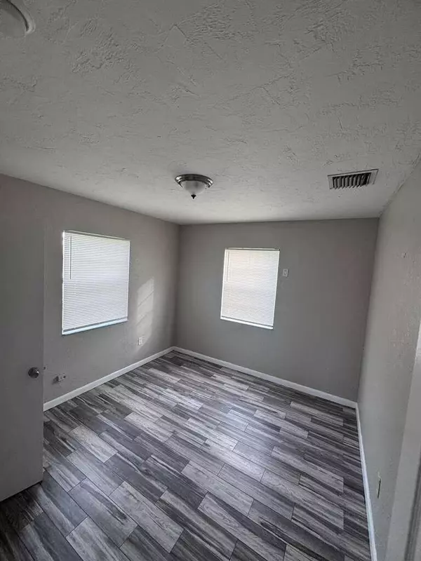 Riviera Beach, FL 33404,3309 Avenue S