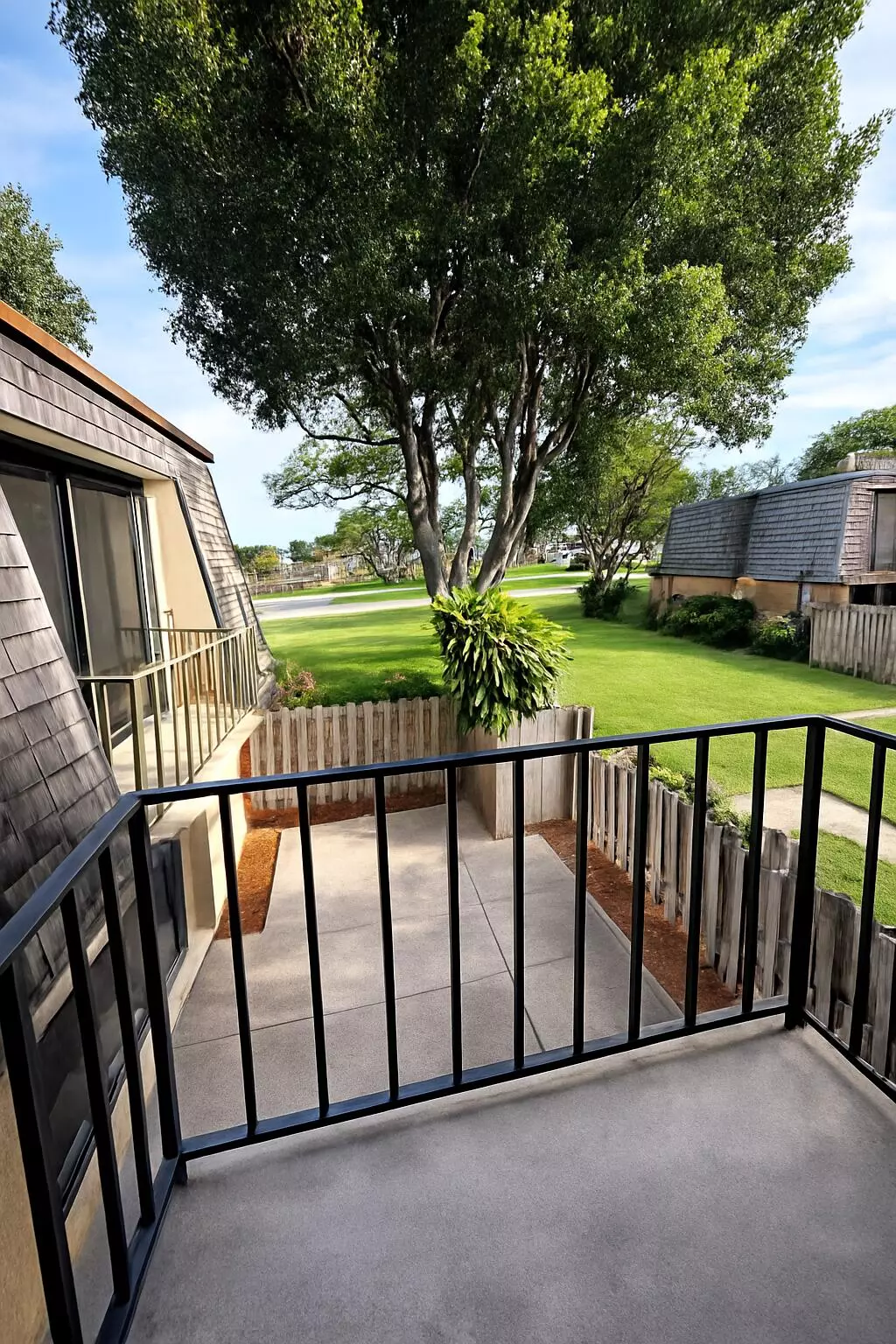 Palm Springs, FL 33461,238 Lake Arbor DR