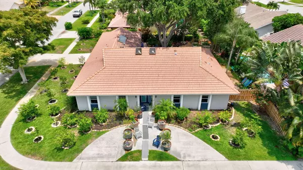7598 W Country Club BLVD, Boca Raton, FL 33487
