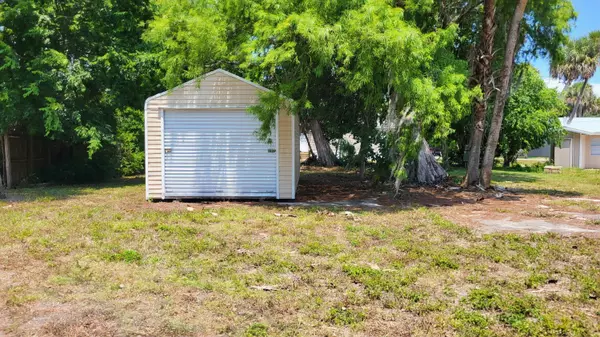 Moore Haven, FL 33471,1084 Arvin LN