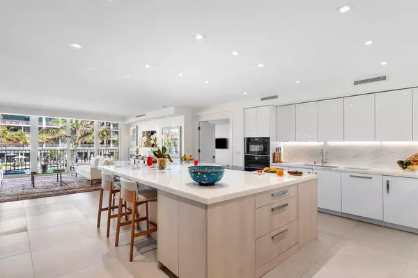 Palm Beach, FL 33480,2000 S Ocean BLVD 103s