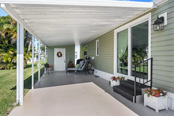 Jensen Beach, FL 34957,151 Sharyon LN