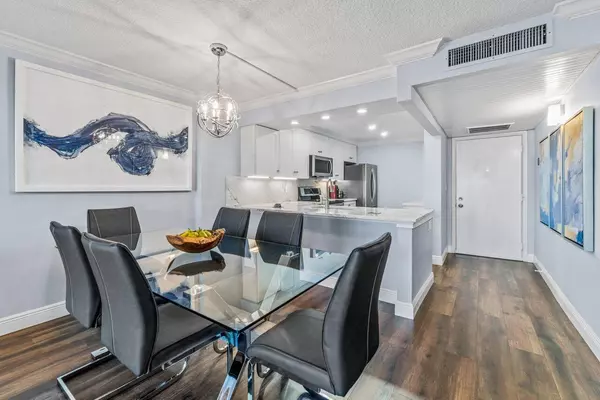 Boca Raton, FL 33432,14 Royal Palm WAY 504