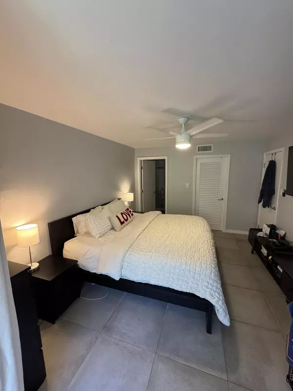 Lauderdale Lakes, FL 33319,3301 NW 47th TER 308