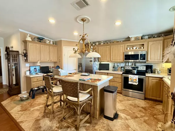 Lantana, FL 33462,6403 Birch LN