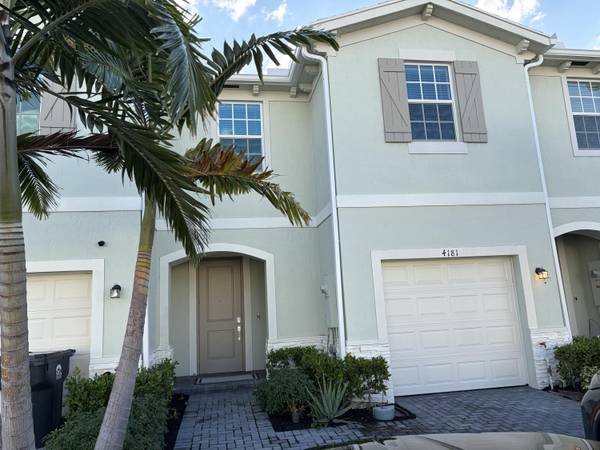 4181 Lagoon Shore DR, Lake Worth, FL 33467