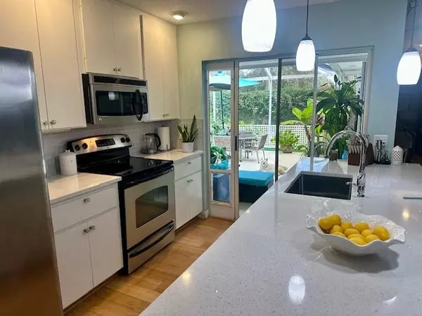 9303 Chapman Oak CT, Palm Beach Gardens, FL 33410