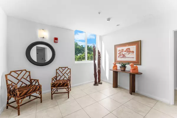 West Palm Beach, FL 33407,1617 N Flagler DR 304