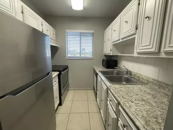 Boynton Beach, FL 33435,306 E Ocean AVE 206