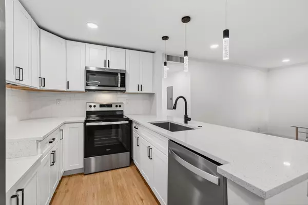 Delray Beach, FL 33484,449 Normandy J