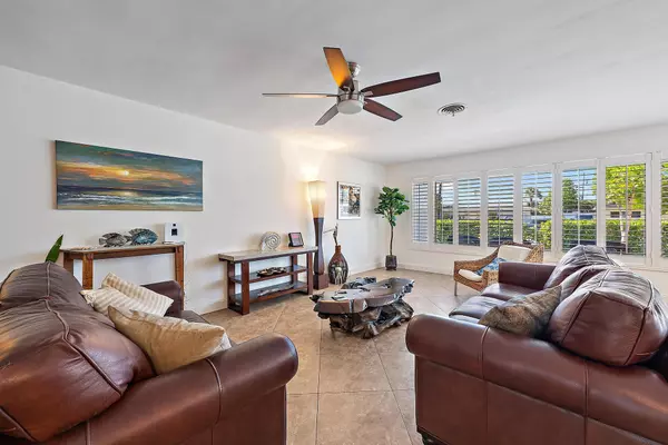 North Palm Beach, FL 33408,409 Lighthouse DR