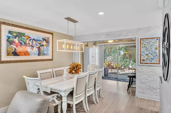 Boynton Beach, FL 33435,34 Colonial Club DR 101