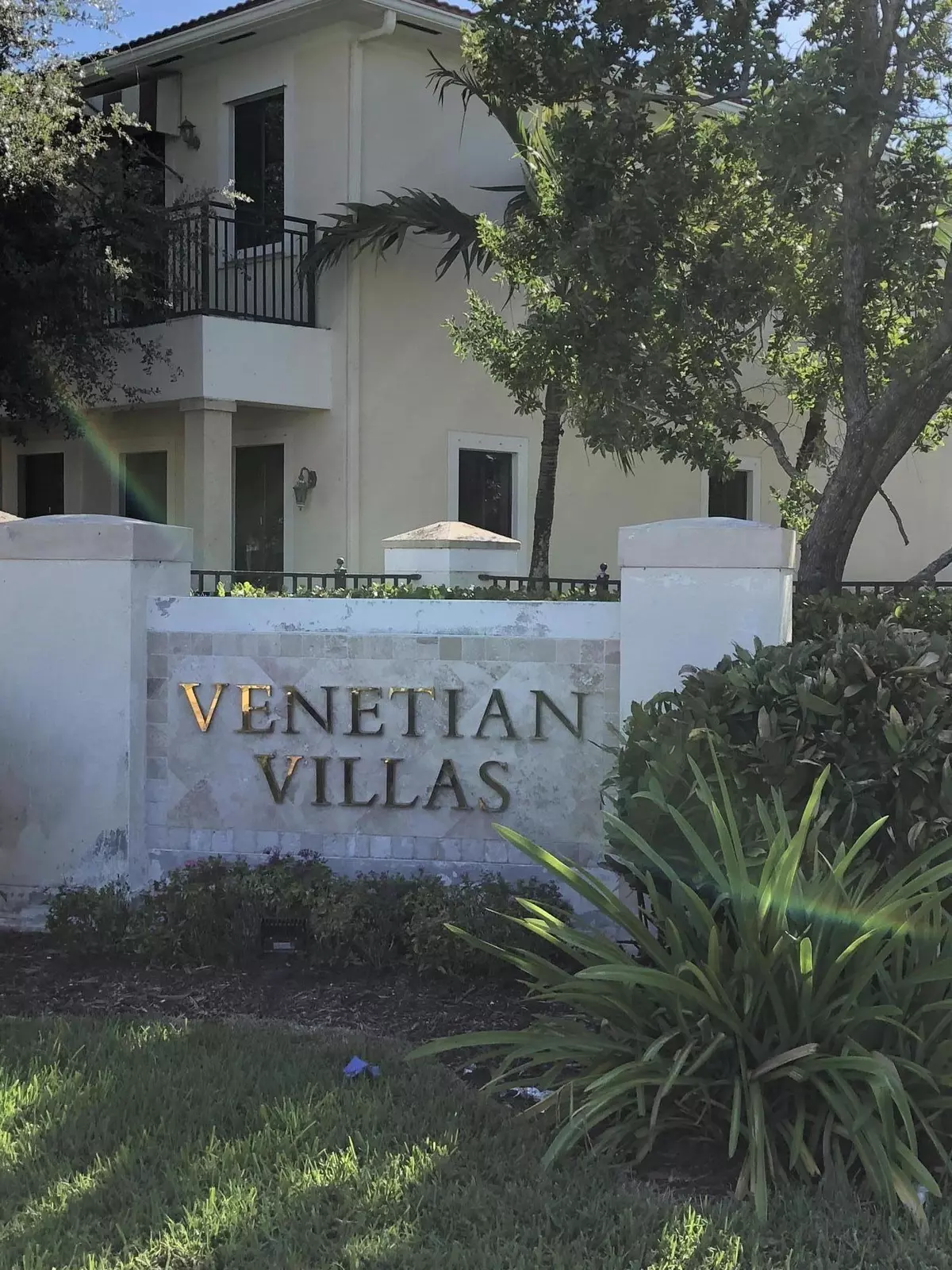 Boynton Beach, FL 33426,2500 Venetian CT 36