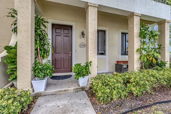 Boynton Beach, FL 33426,2500 Venetian CT 36