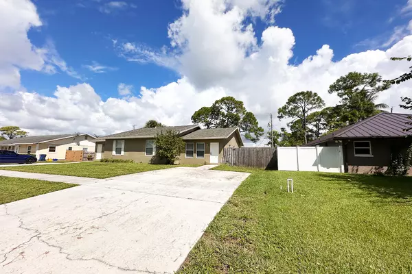 6171 Heather ST, Jupiter, FL 33458
