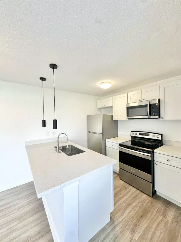 727 W Tiffany Dr 1, West Palm Beach, FL 33407