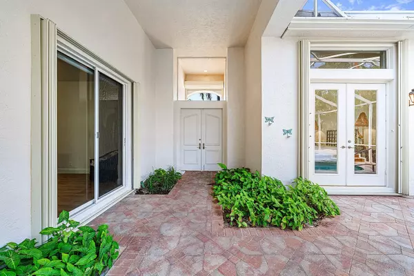 Palm Beach Gardens, FL 33418,146 Banyan Isle DR