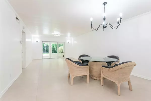 1217 Surf RD 2, Singer Island, FL 33404