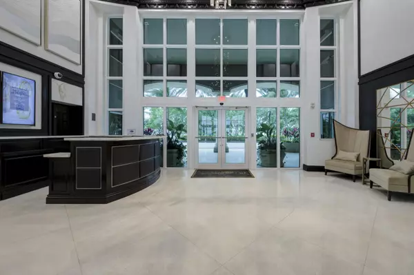 Hillsboro Beach, FL 33062,1063 Hillsboro Mile 301