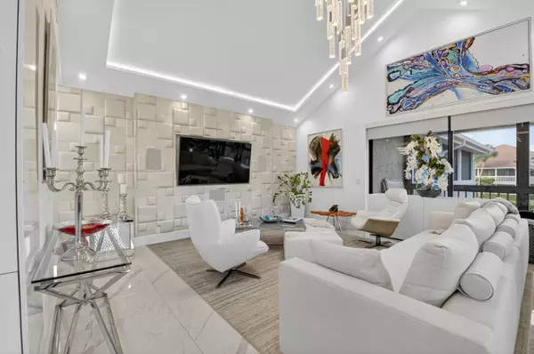 Boca Raton, FL 33434,19297 Sabal Lake DR 5072